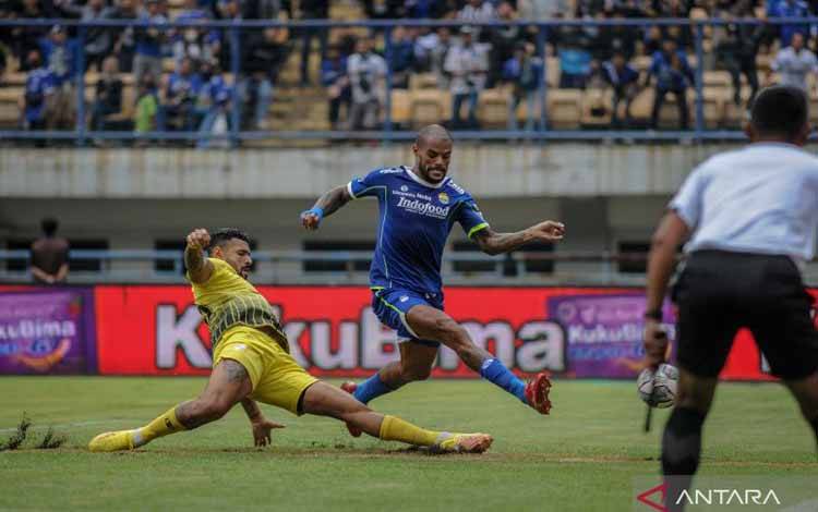 Persib Raih 3 Poin Usai Kalahkan Barito Putera 5-2