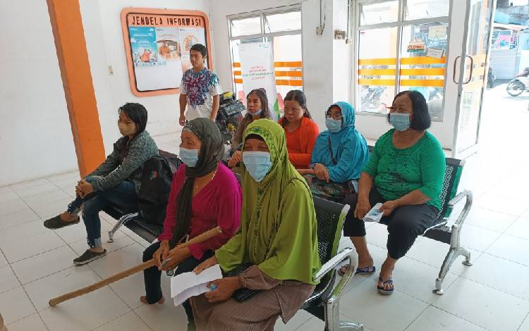 Penerima BLT BBM di Gunung Mas Bertambah 45 Orang