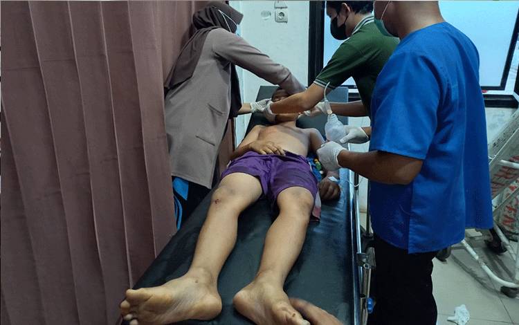 Bocah Tewas Ditabrak Mobil Saat Menyebrang Jalan Jemaras