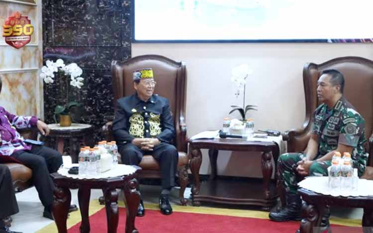 Panglima TNI akan Berusaha Kembangkan Potensi Masyarakat Dayak