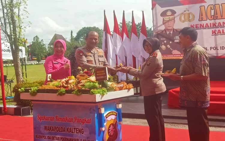Bintang Dipundak Wakapolda Kalteng Bertambah Satu