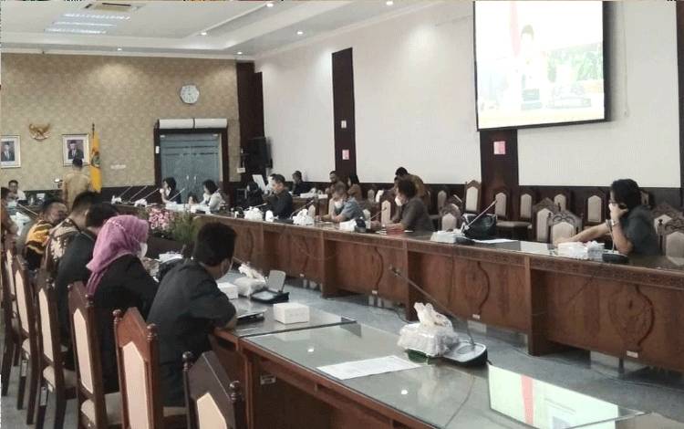Semua Serba Naik, Dewan Kalteng Sarankan Ada Penyesuaian Terhadap UMK dan UMP