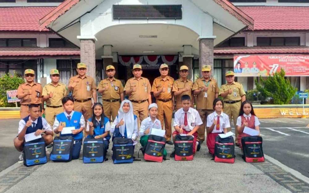 Lepas Peserta O2SN Cabor Bulu Tangkis ke Tingkat Provinsi, Ini Harapan Kadisdik Kapuas
