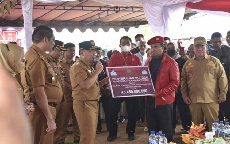 Gubernur Kalteng Serahkan BLT BBM di Seruyan