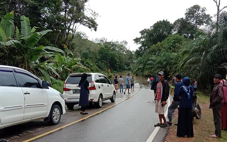 Banjir di Lamandau Putus Jalur Kalteng - Kalbar