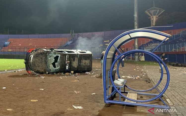 Kericuhan Terjadi Usai Arema FC Dikalahkan Persebaya Surabaya