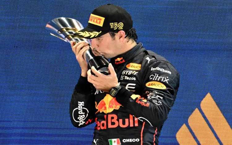 Perez Pertahankan Status Juara GP Singapura Setelah Diganjar Penalti