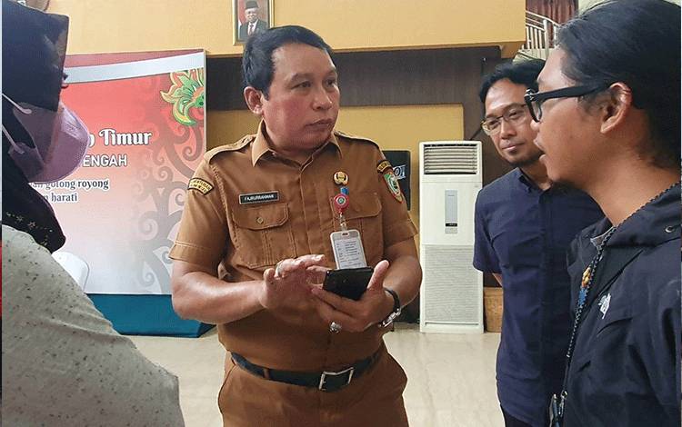 Sekda Kotim Ingatkan Rawat Excavator yang Sudah Diserahkan