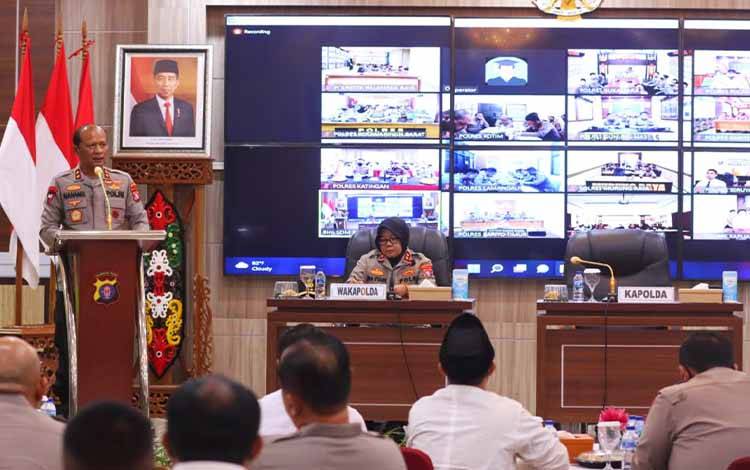 Ratusan Personel Polda Kalteng Diberikan Pembinaan Penanggulangan Radikalisme dan Intoleransi