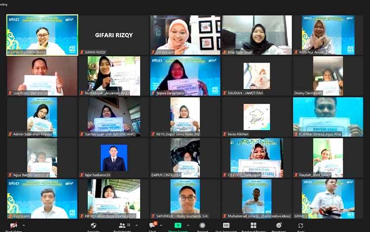 CEO Klinik Bisnis Monica Putri Rasyid Serahkan Bantuan Dana UMKM Termin 1 Total Rp125 Juta