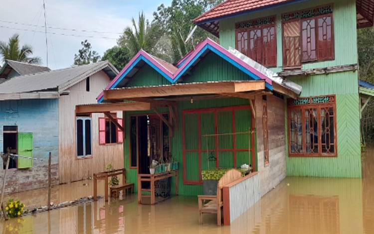 Banjir Kembali Terjadi di Tumbang Samba Rendam 314 Rumai?