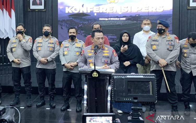 Kapolri Sebut Tersangka Tragedi Kanjuruhan Bisa Bertambah