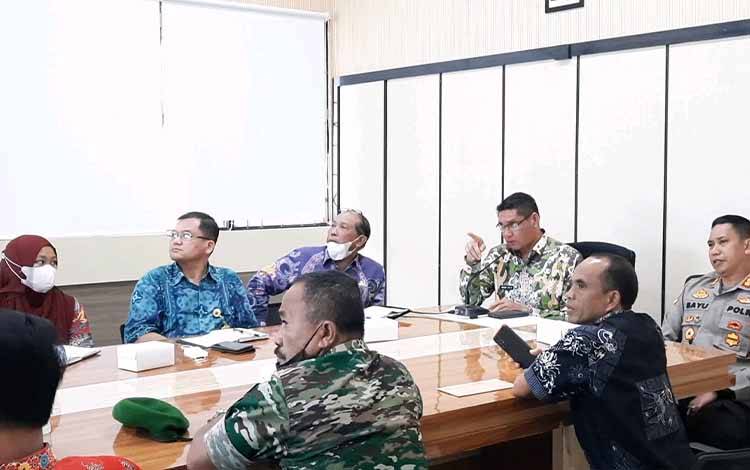 Pemkab Kobar Gelar Rapat Penyelesaian Sengketa Lahan Masyarakat dengan PT UAI