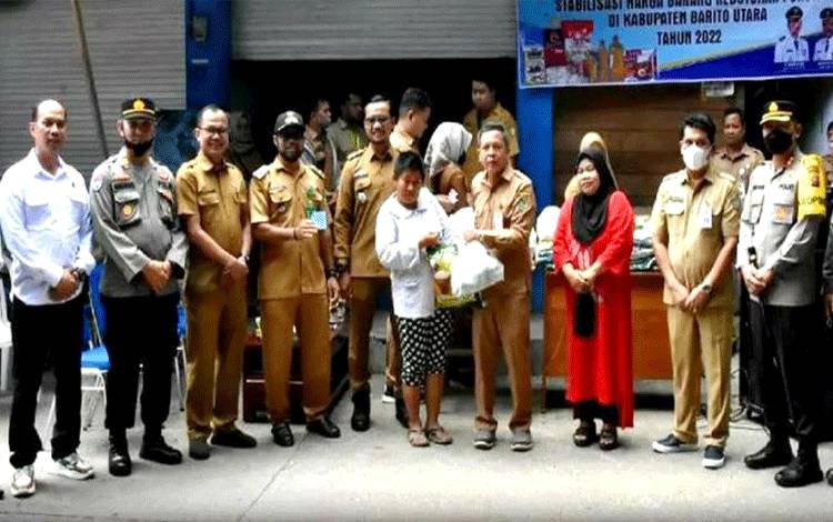 Pemkab Barito Utara Operasi Pasar Murah Atasi Inflasi