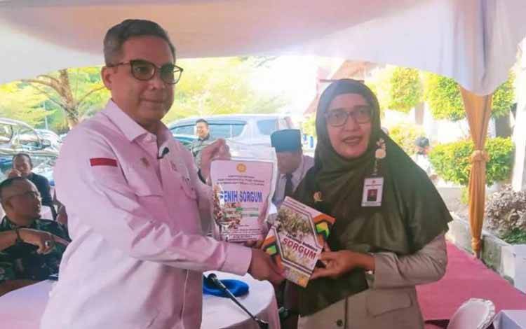 Wamentan: Sorgum Bisa Menjadi Alternatif Pengganti Gandum