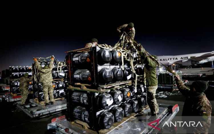 AS Janjikan Lebih Banyak Senjata untuk Ukraina Setelah Serangan Rusia