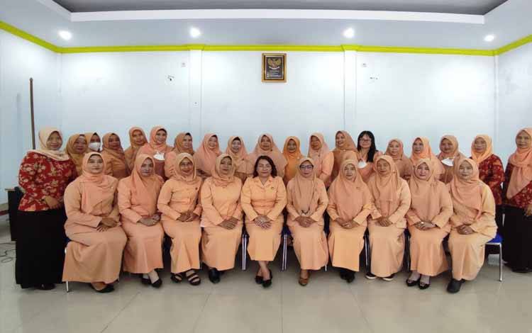 Ketua Dharma Wanita Persatuan Kobar Berganti