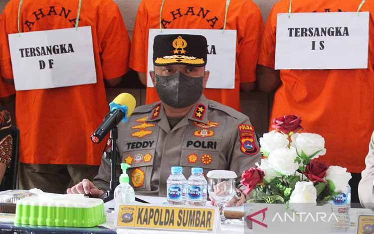 Kapolri Sebut Teddy Minahasa Terancam PTDH