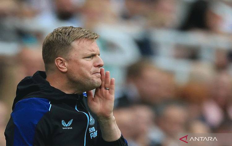 Howe Abaikan Klasemen Saat Newcastle Lanjutkan Kompetisi