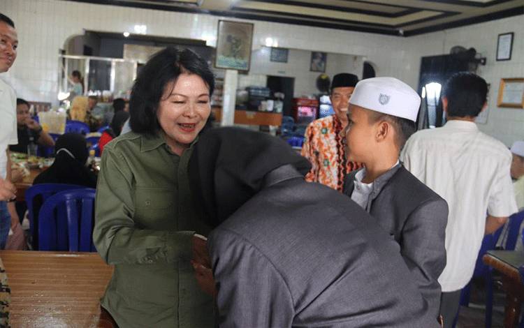 Bupati Pulang Pisau Semangati Kafilah MTQ Nasional Banjarmasin
