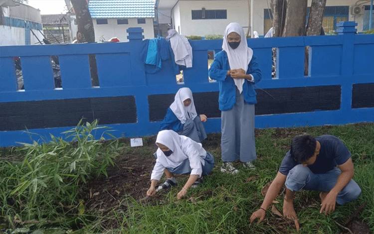 Ini Cara SMKN 2 Kuala Kapuas Ciptakan Green School dan Pembinaan Karakter Siswa