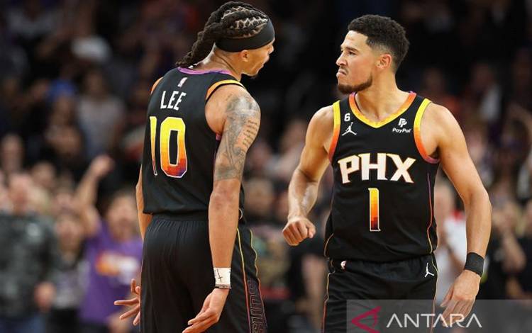 Suns Bangkit Rebut Kemenangan Gim Pembuka Kontra Mavericks