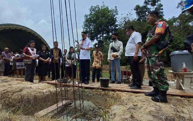Begini Pesan Bupati Gunung Mas pada Jemaat GKE Pandohop Tumbang Miwan