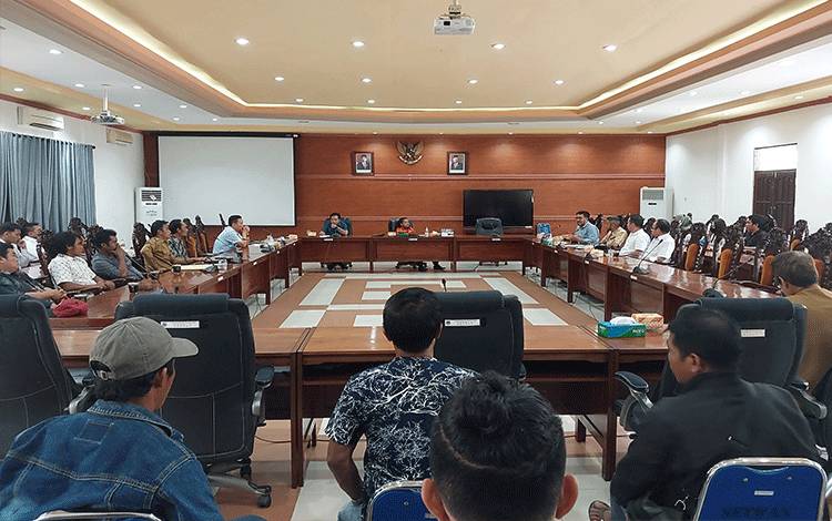 Komisi II DPRD Kapuas Gelar Rapat dengan PT STP Terkait Sengketa Lahan