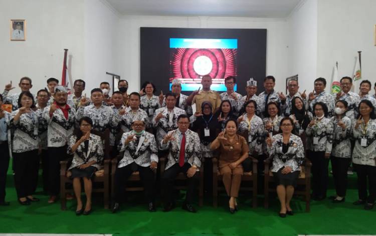 Ketua PGRI Kalteng Hadiri Konkerkab Kabupaten Katingan, Ini Pesannya