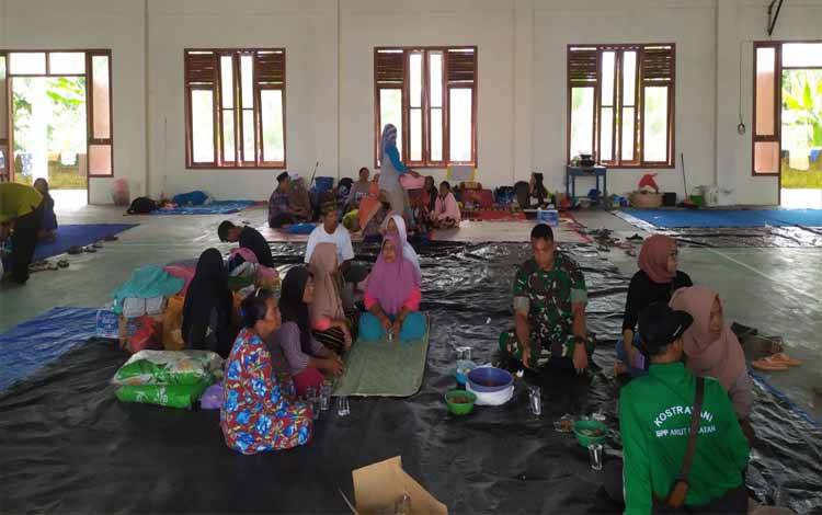 Pengungsi Korban Banjir Harapkan Alas Tidur dan Selimut