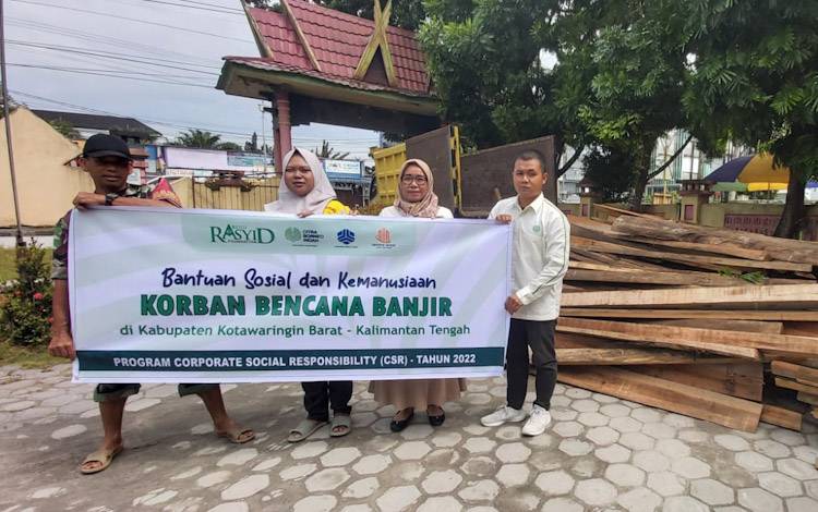 PT. Jemms Wood Alam Semesta dan CBI Group Salurkan Bantuan Kayu untuk Amankan Perabotan Warga Terdampak Banjir