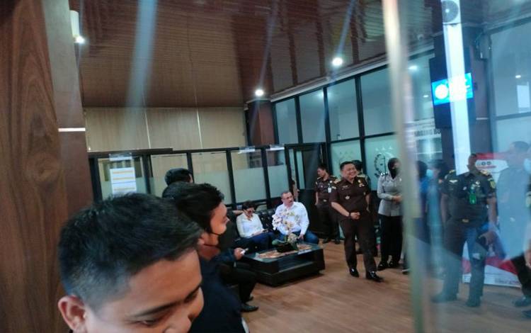 Kejari Serang Tahan Nikita Mirzani Dugaan Kasus Pelanggaran UU ITE