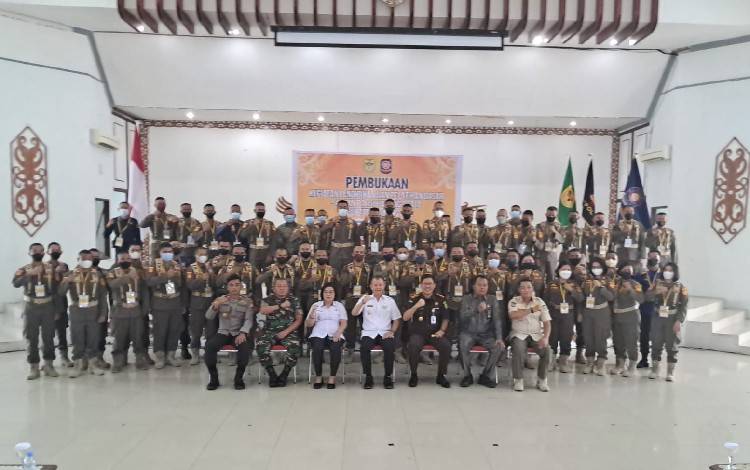Puluhan Anggota Satpol PP Gunung Mas Ikuti Diklatsar