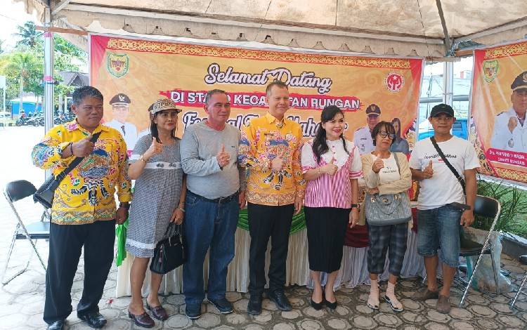 Bupati Gunung Mas Apresiasi Peserta Expo di Festival Tuah Mahasur