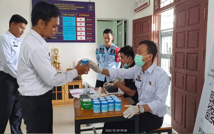 Lapas Sukamara Tes Urine Petugas Dan Warga Binaan