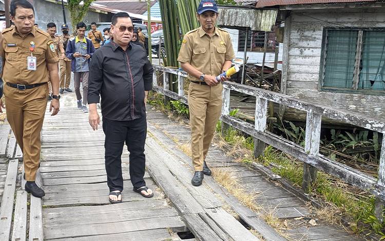 Bupati Kotim Berupaya Bangun Jembatan Permanen di Jalan Iskandar Pada 2023?