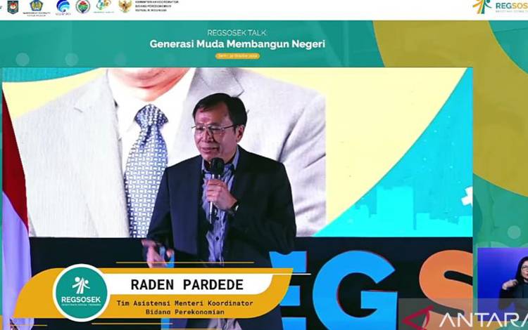 Kemenko: Kesempatan Keluar dari 'Middle Income Trap' Hanya Sampai 2035