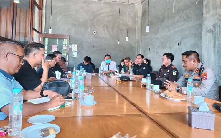 Media di Gunung Mas Diharapkan Bisa Beri Pendidikan Politik kepada Masyarakat
