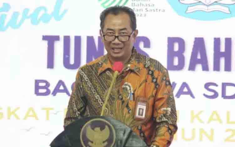 Revitalisasi Bahasa Daerah Tidak Selesai Sekali