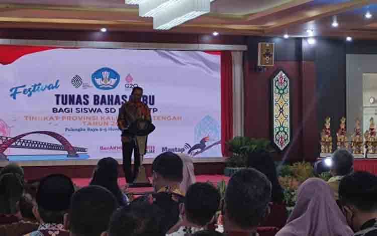 Festival Bahasa Tunas Ibu Puncak Revitalisasi Bahasa Daerah