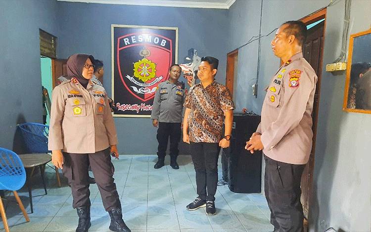 Kunjungi Mapolsek Dusun Tengah, Wakapolda Kalteng Ingatkan Beri Pelayanan Terbaik ke Masyarakat
