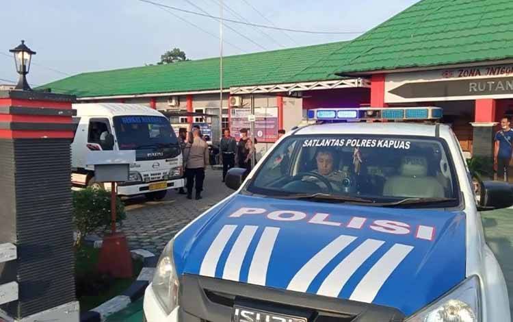 Satlantas Polres Kapuas Kawal Pemindahan Napi Narkotika