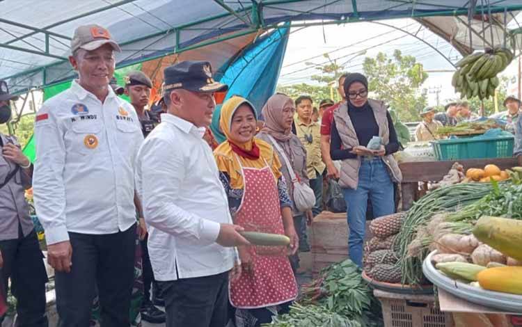 Ketersediaan Kebutuhan Pokok Bagi Warga Terdampak Banjir Aman Sampai Januari 2022?