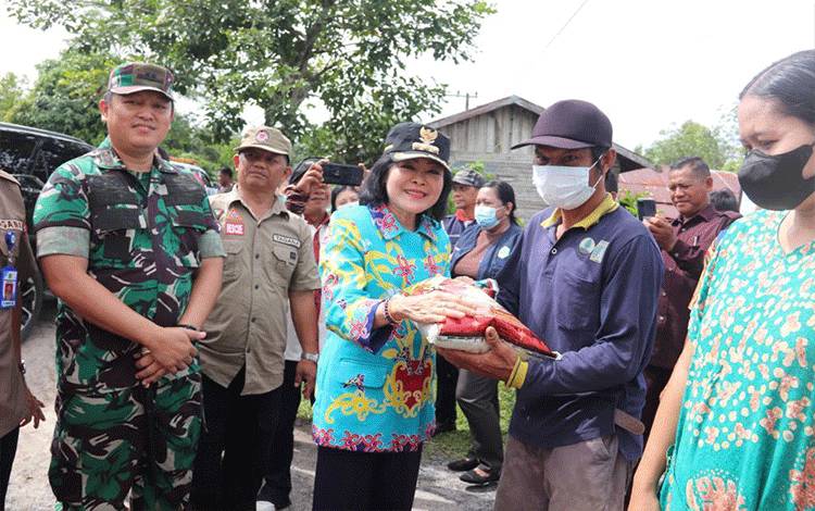 Pemkab Pulang Pisau Telah Salurkan 13,22 Ton Beras untuk Korban Banjir