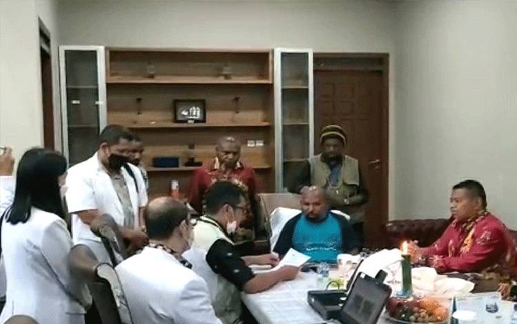 KPK Sita Dokumen di Jayapura Terkait Kasus Gubernur Papua