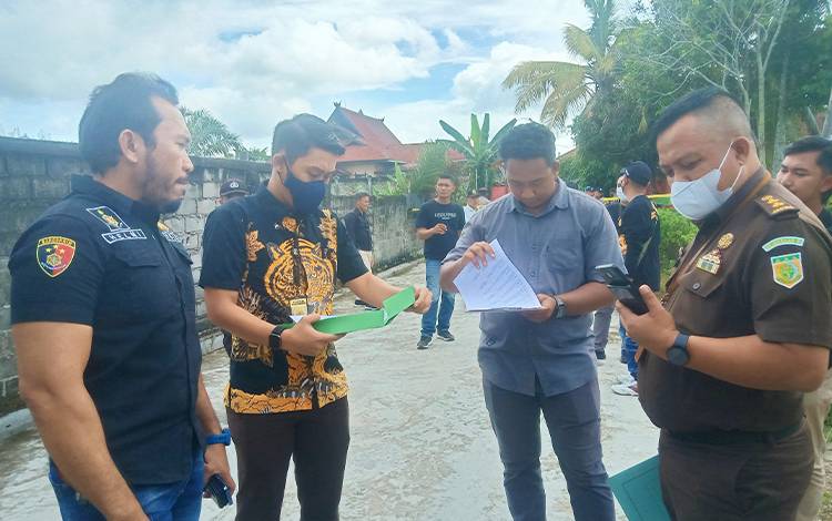 Polisi Hadirkan Jaksa saat Rekonstruksi Pembunuhan Pasutri di Palangka Raya