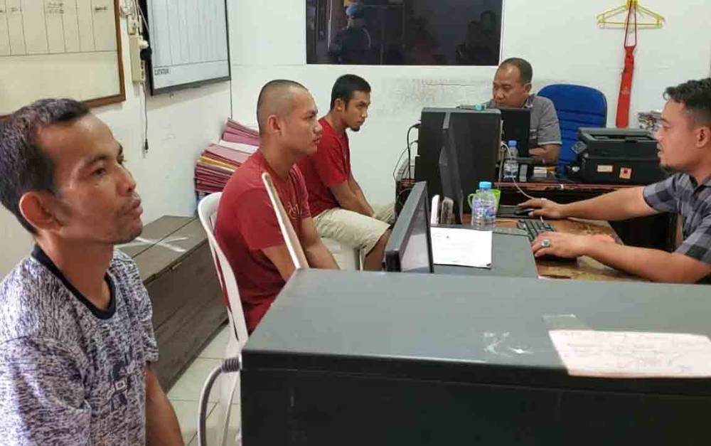 Polisi Tembak Pencuri Mobil Karena Membawa Senjata Api Saat Ditangkap