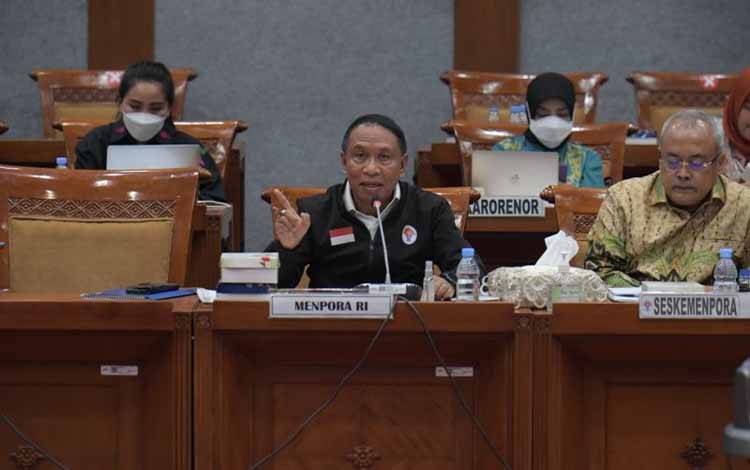 Menpora Ingatkan Naturalisasi Shayne Pattynama Kebutuhan Jangka Pendek