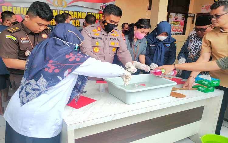 Kapolres Kotim Musnahkan Barang Bukti Narkoba