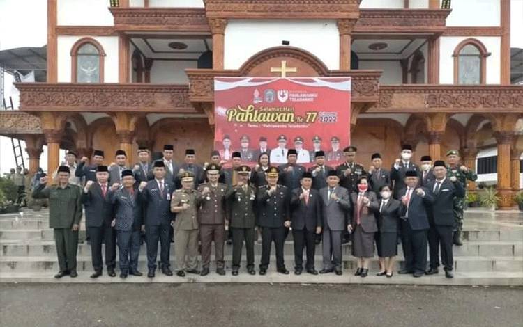 Wabup Murung Raya Pimpin Upacara Peringatan Hari Pahlawan
